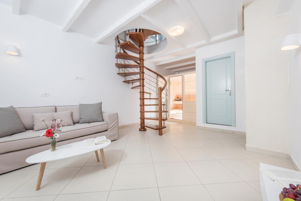 Secret Earth Villas - Santorini Kamári エクステリア 写真